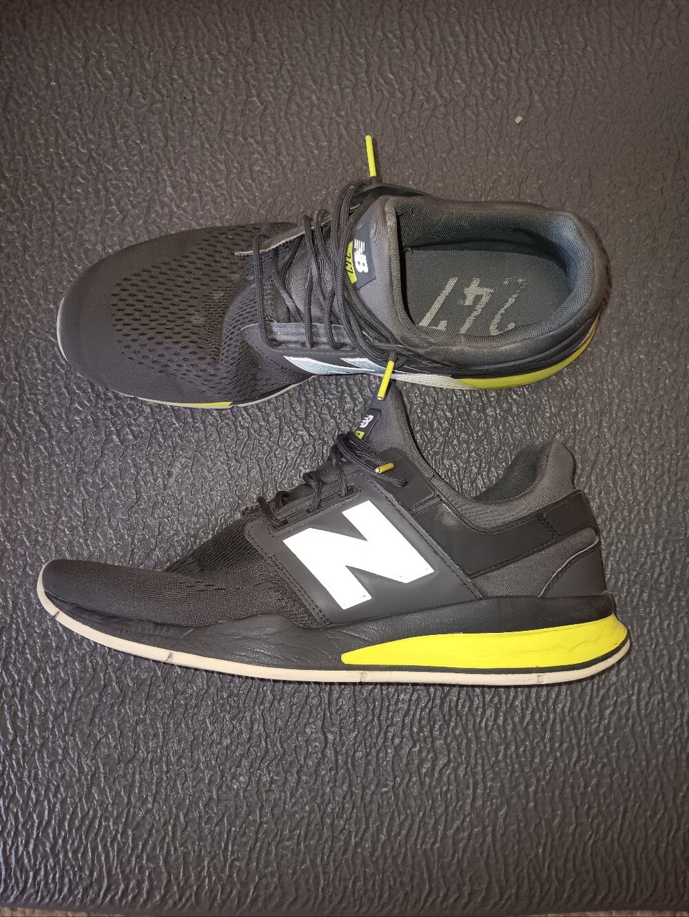 New Balance 247 Men's Black & Yellow Low-Top Sneakers